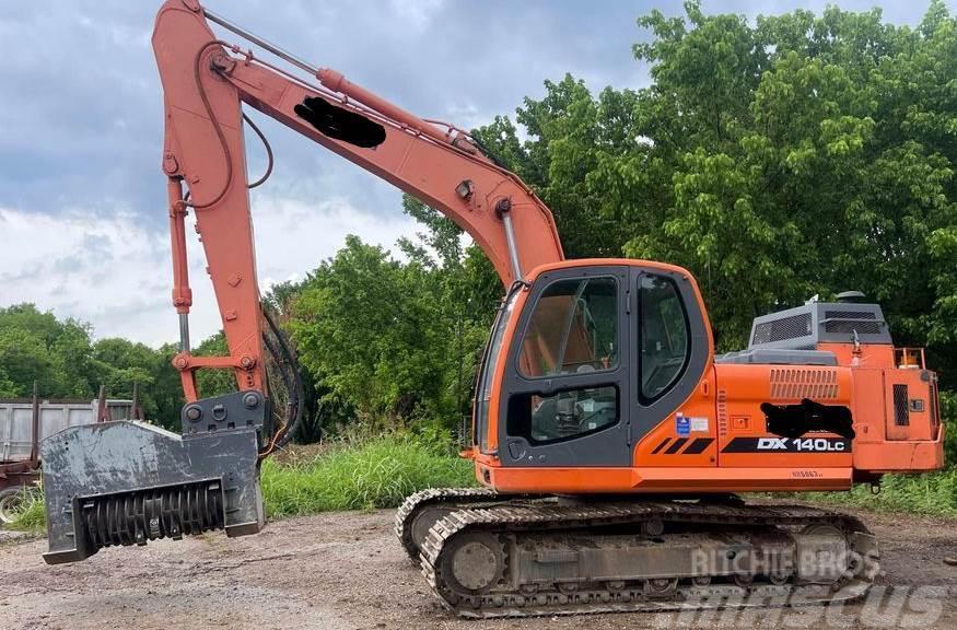 Doosan DX140LC Excavadoras sobre orugas