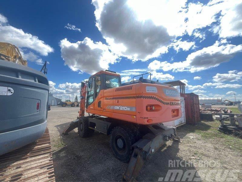 Doosan DX210W Excavadoras sobre orugas