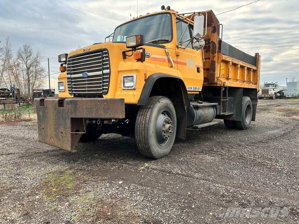 Ford L8000 Bañeras basculantes usadas