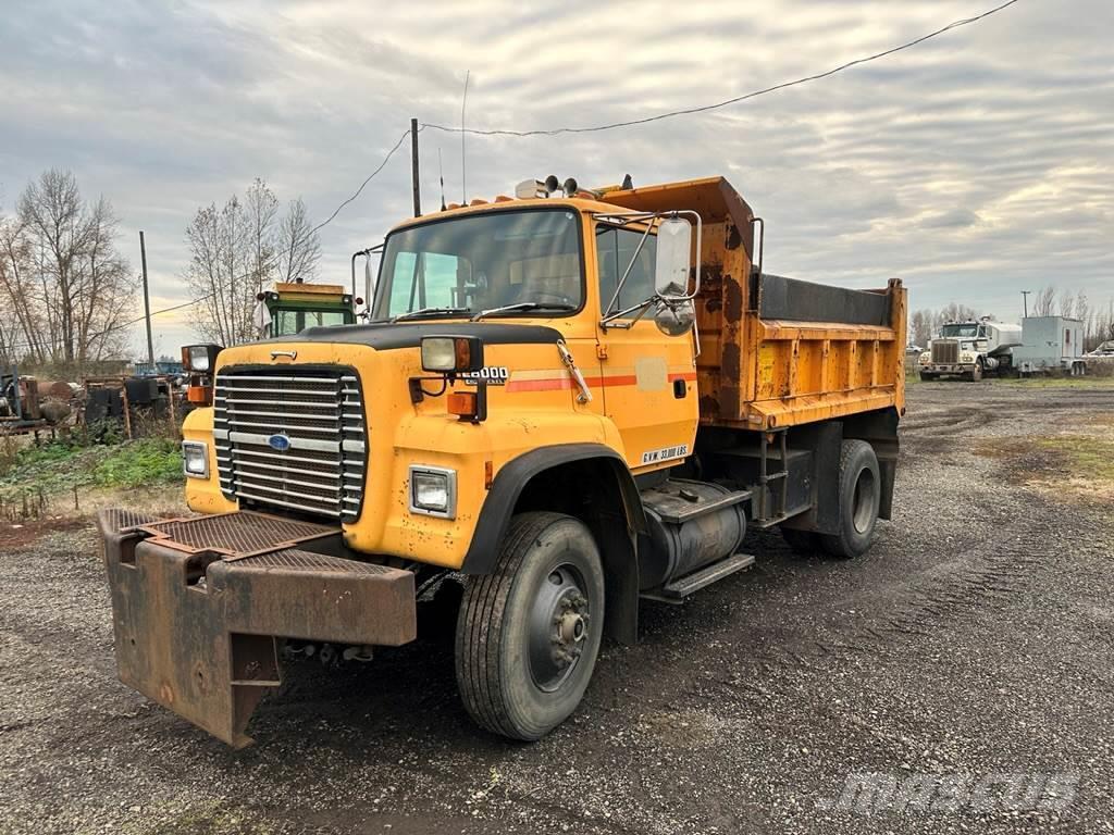 Ford L8000 Bañeras basculantes usadas