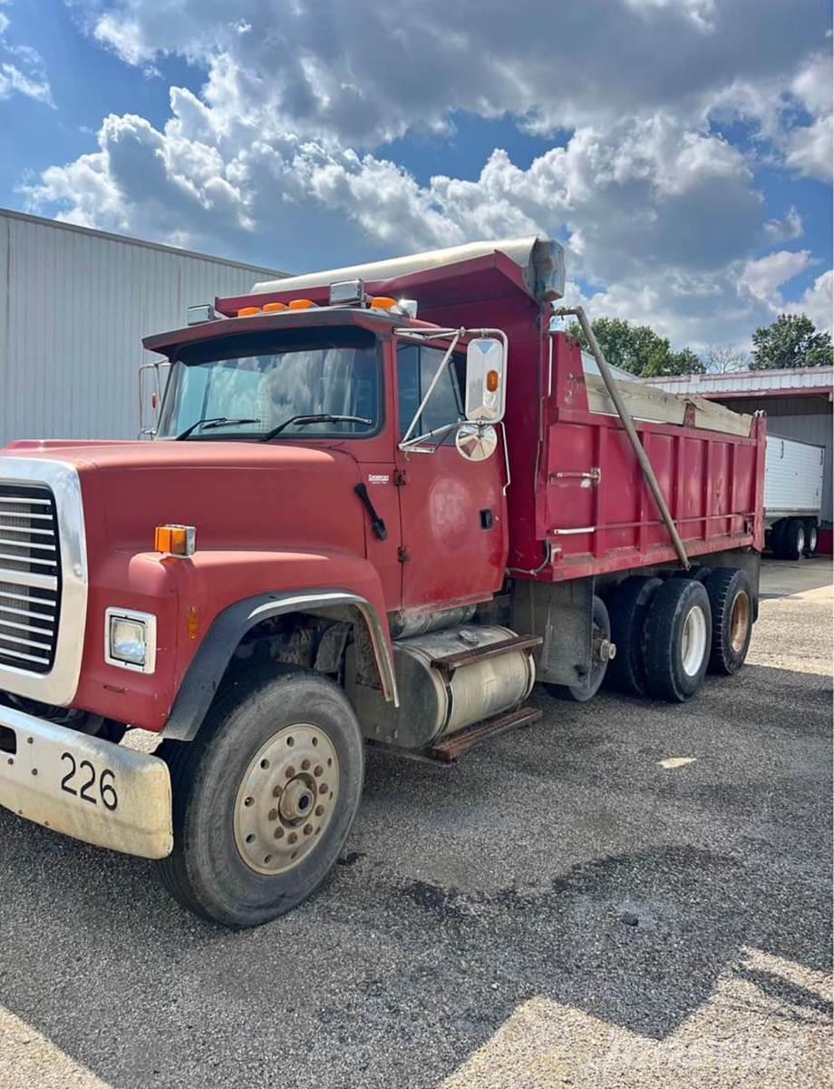 Ford L9000 Bañeras basculantes usadas