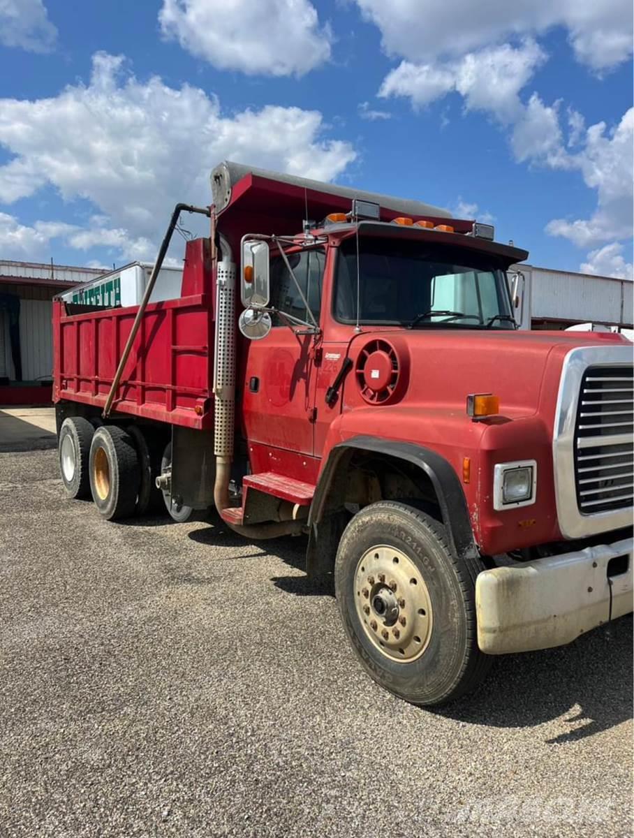 Ford L9000 Bañeras basculantes usadas