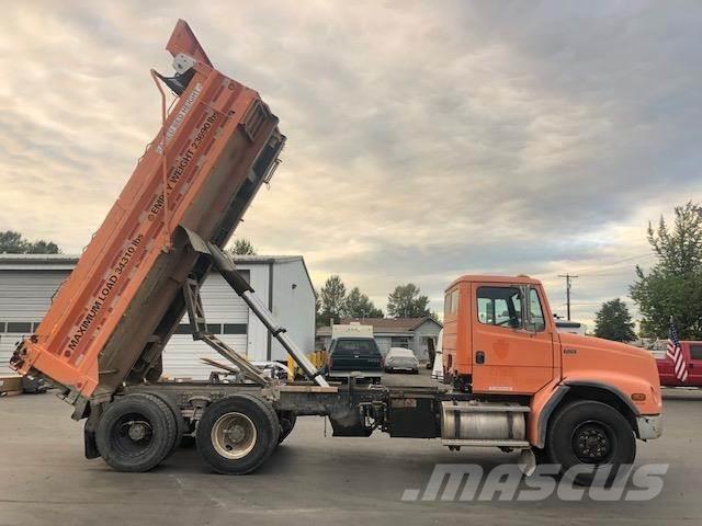 Freightliner FL112 Bañeras basculantes usadas