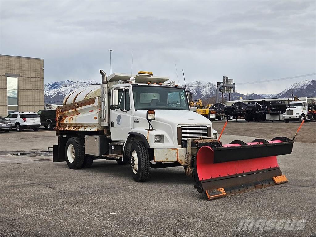 Freightliner FL70 Hojas y cuñas quitanieves