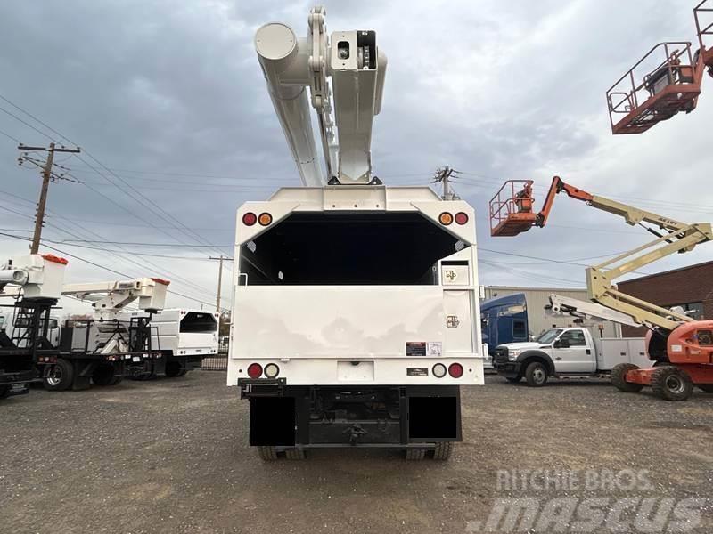 Freightliner M2 Plataformas sobre camión