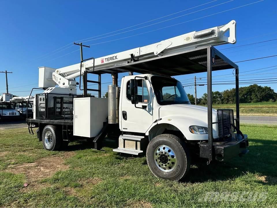 Freightliner M2 Plataformas sobre camión