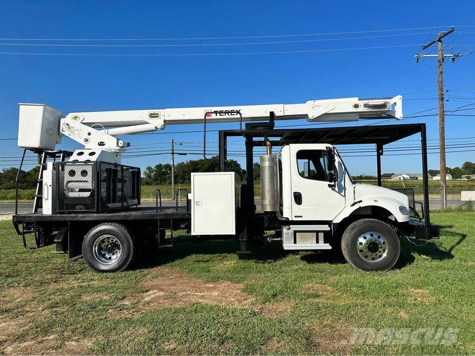 Freightliner M2 Plataformas sobre camión