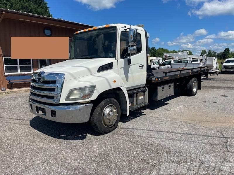 Hino 258 Camiones portavehículos