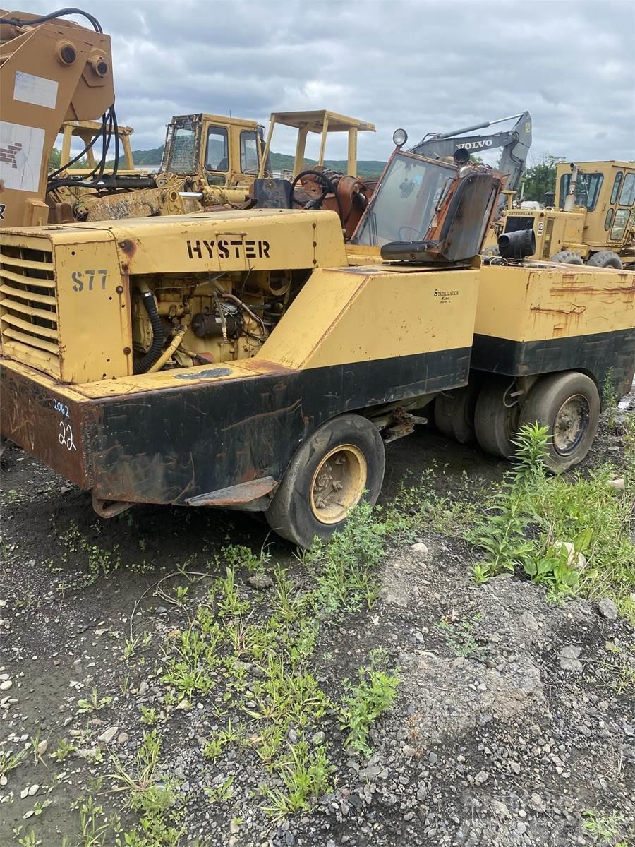 Hyster C530A Rodillos sobre neumáticos