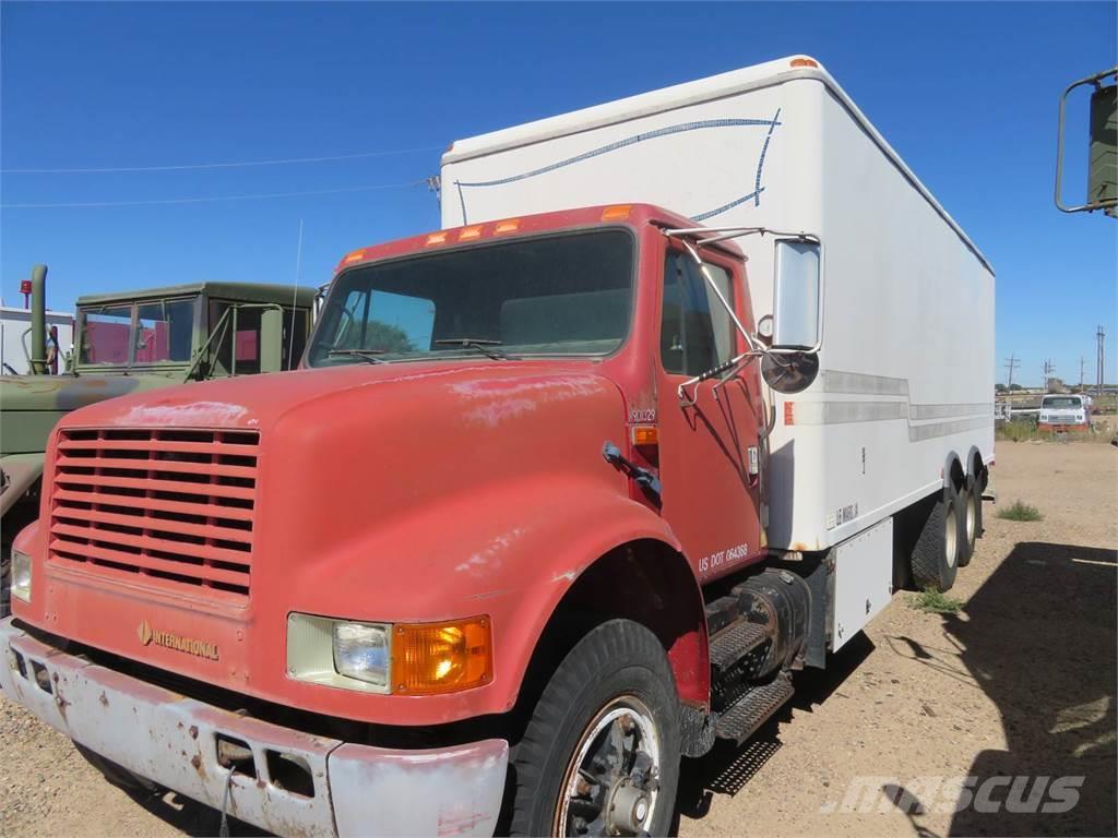 International 4900 Camiones con temperatura controlada