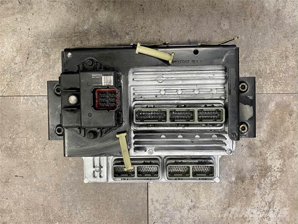 International DT466E Componentes electrónicos