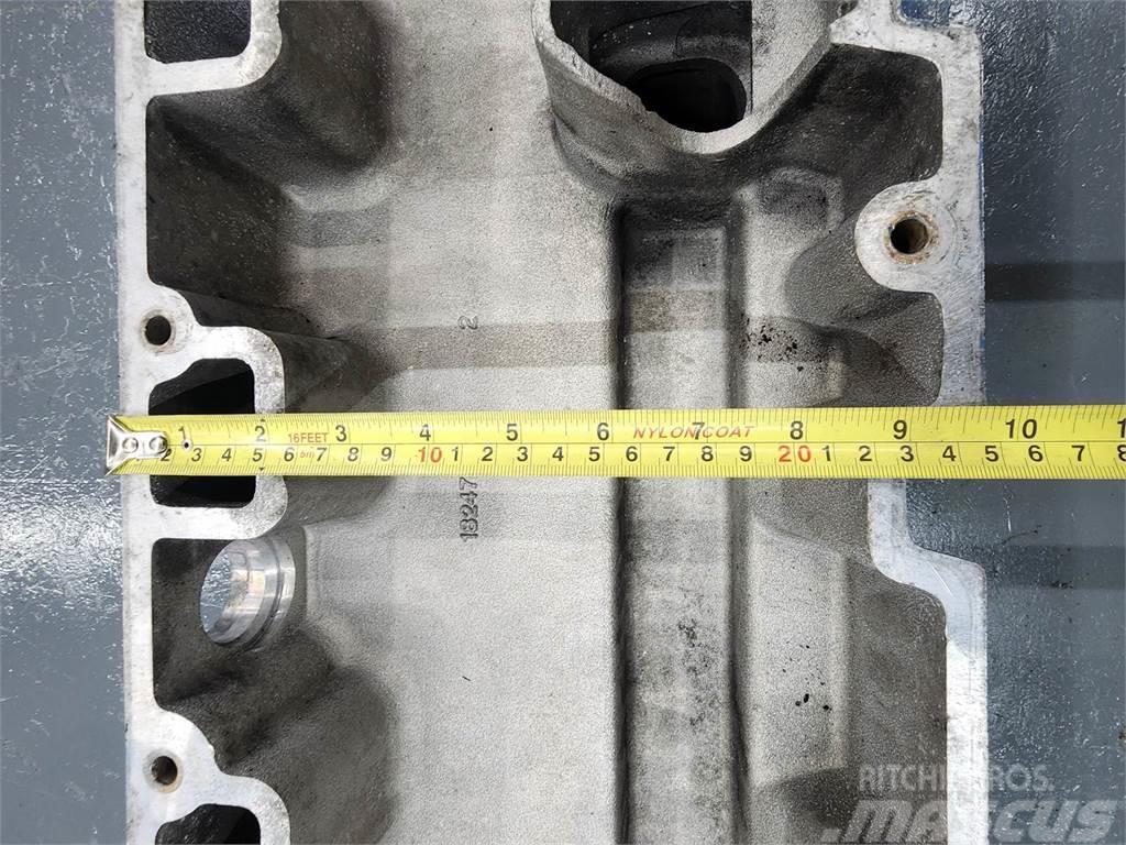 International DT466E Otros componentes