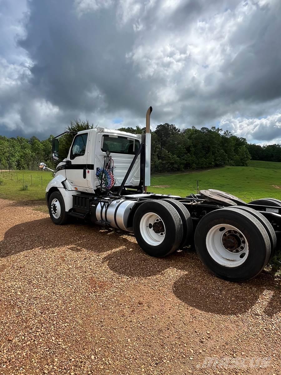 International RH Camiones tractor