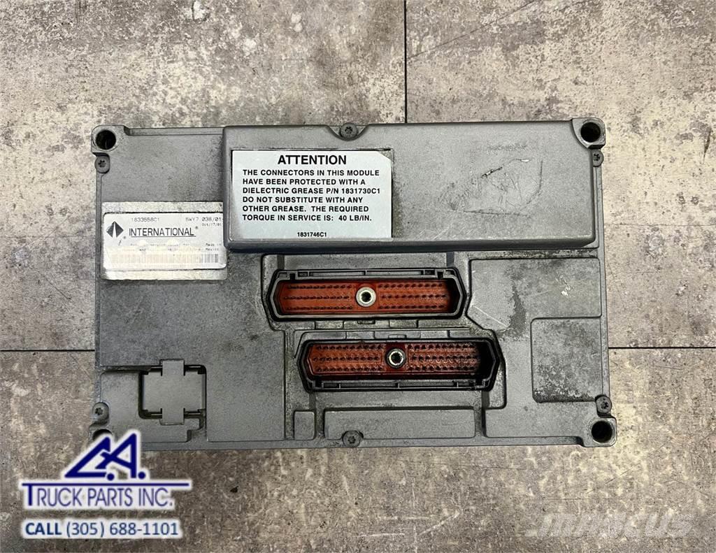 International T444E Componentes electrónicos