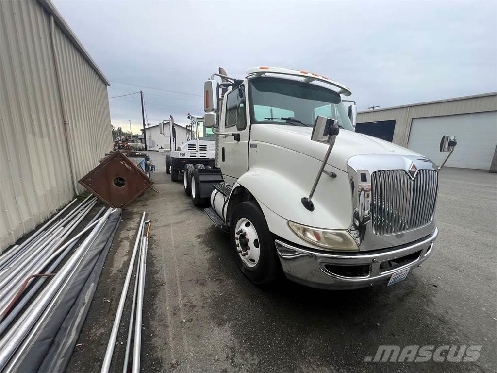 International TranStar Camiones tractor