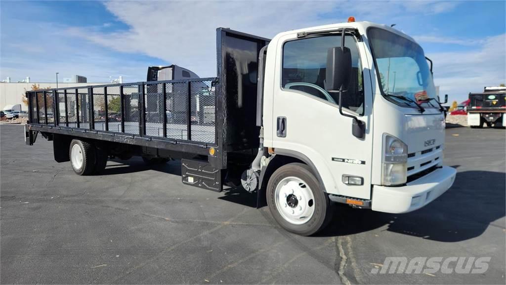 Isuzu NRR Camiones para transporte de animales