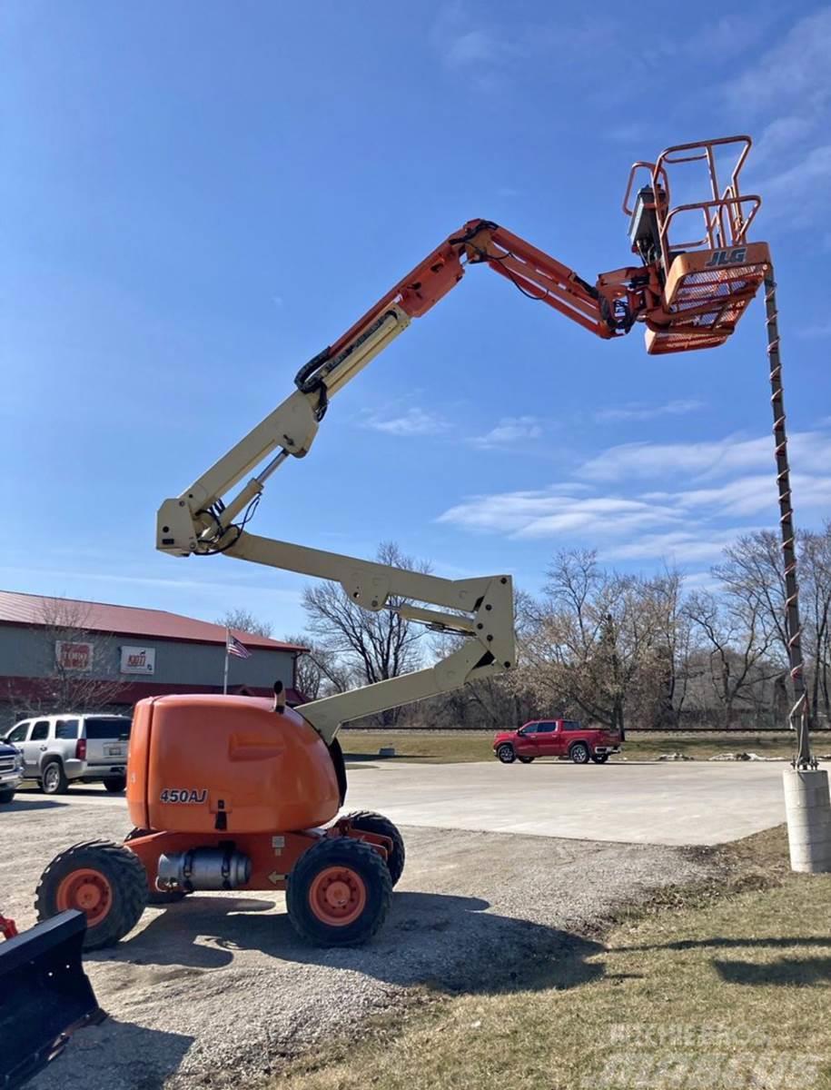 JLG 450AJ Plataformas con jaula de elevación