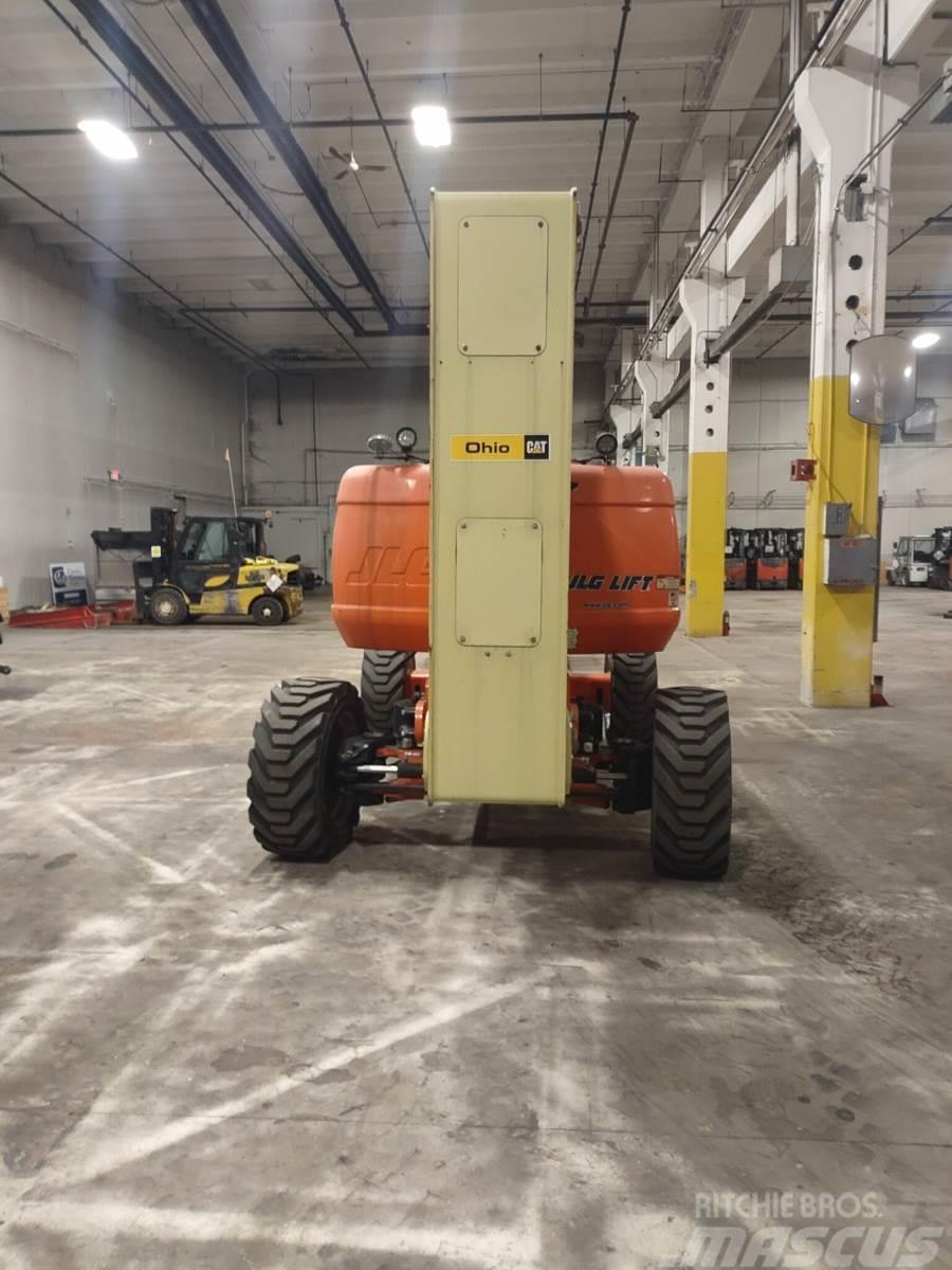 JLG 800AJ Plataformas con brazo de elevación telescópico