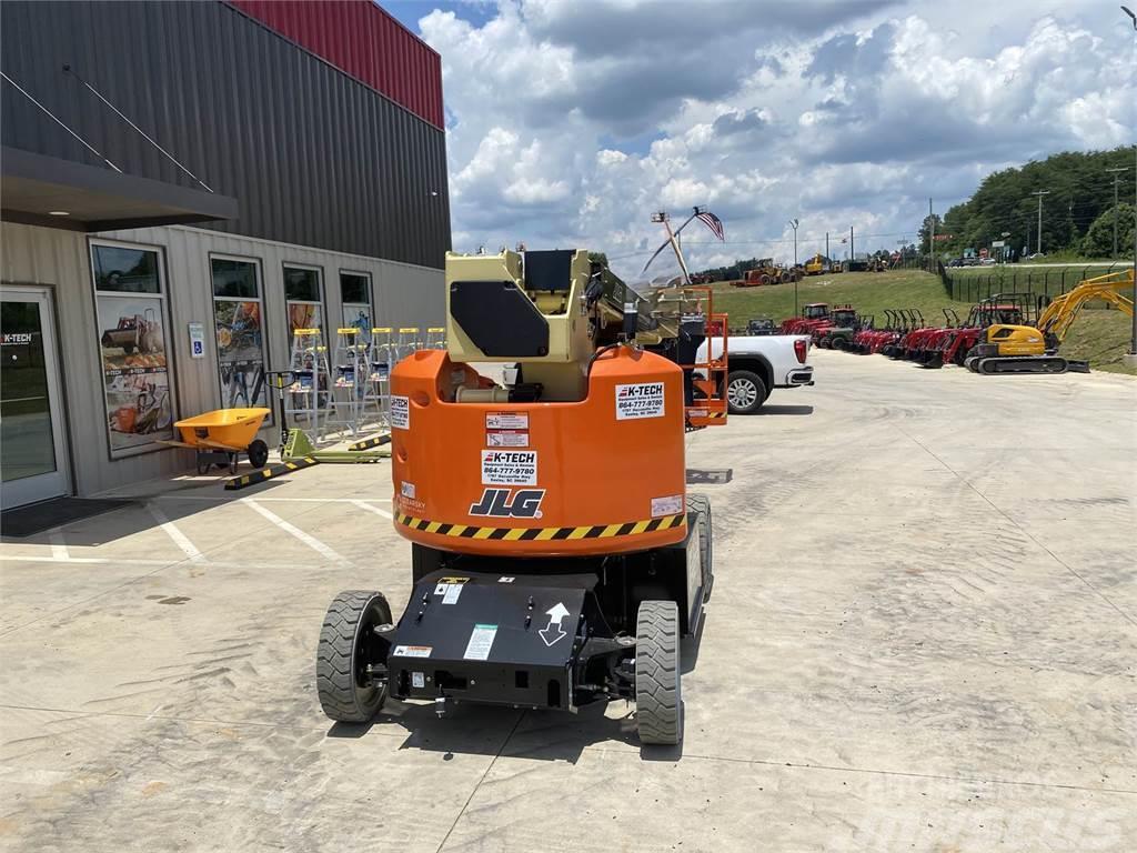 JLG E400AJPN Plataformas con brazo de elevación manual