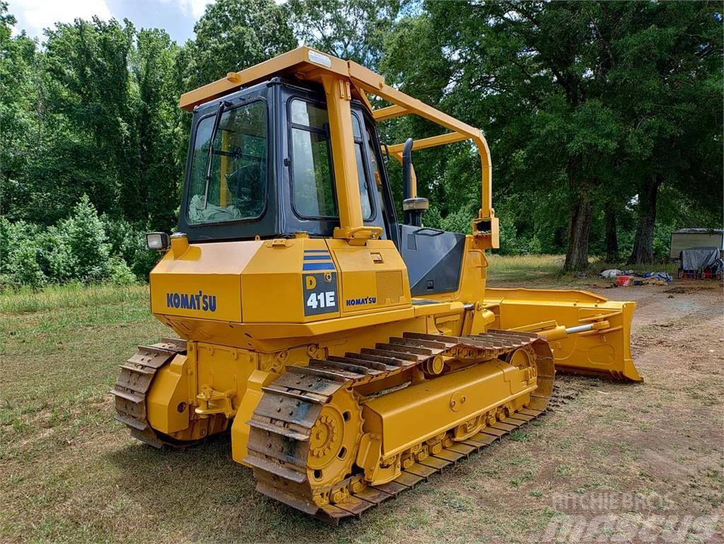 Komatsu Unknown Buldozer sobre oruga