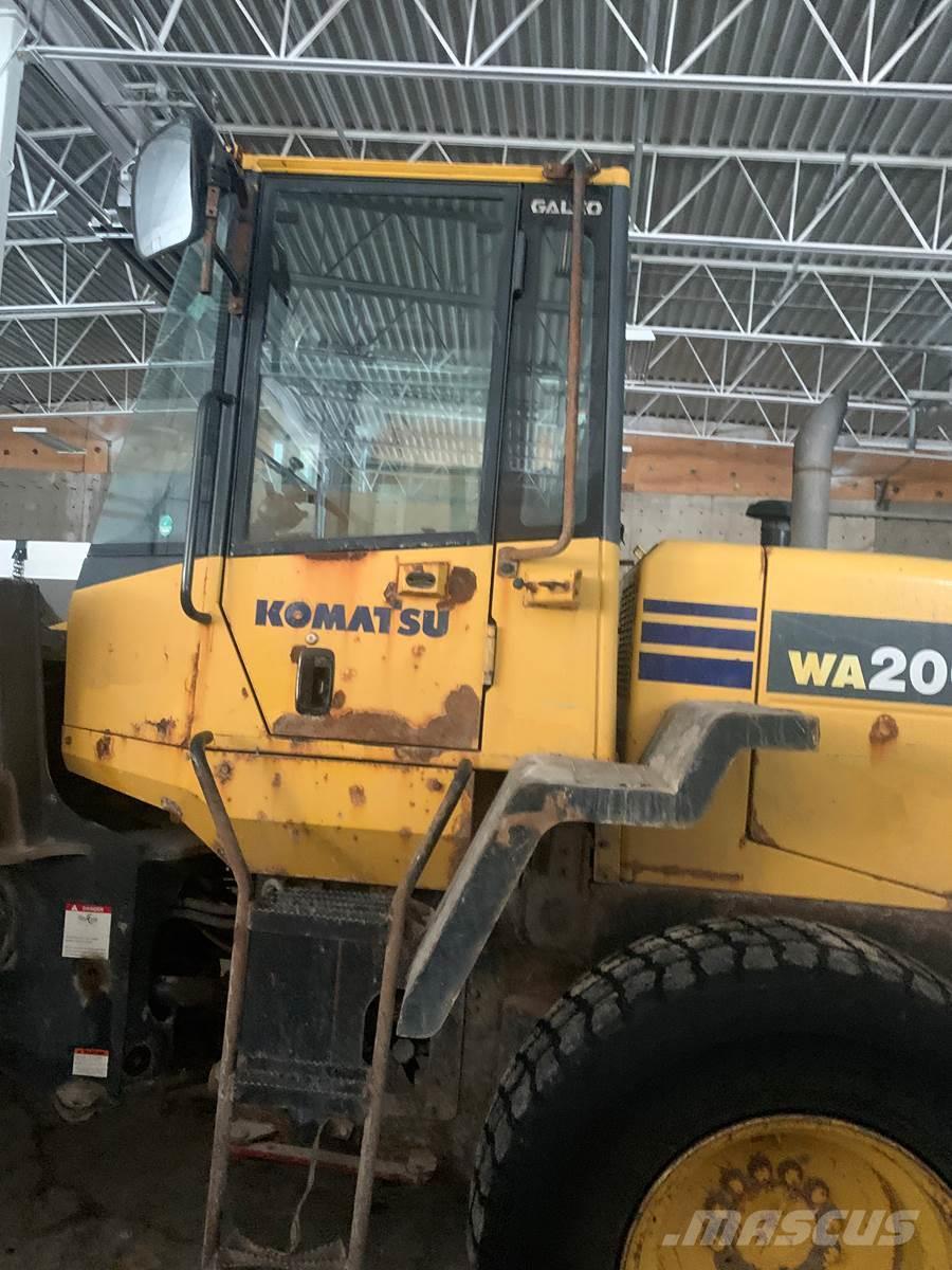 Komatsu WA200 Cargadoras sobre ruedas