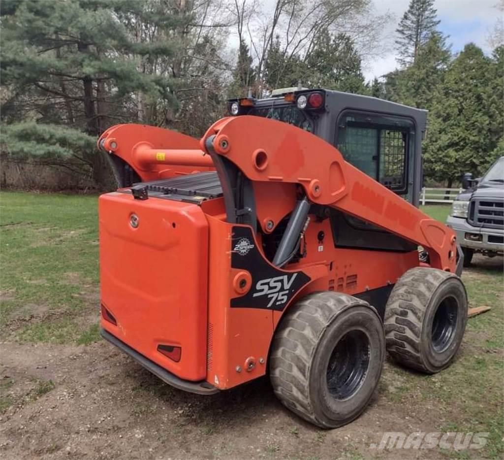 Kubota SSV75 Minicargadoras