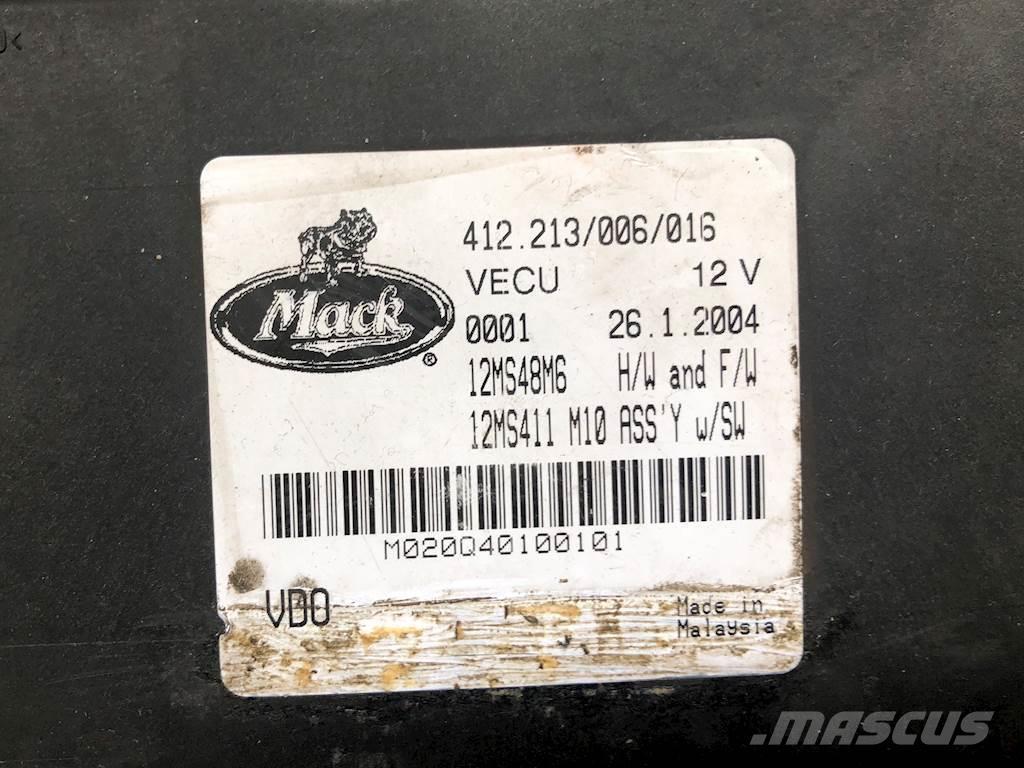 Mack 12MS48M6 Componentes electrónicos