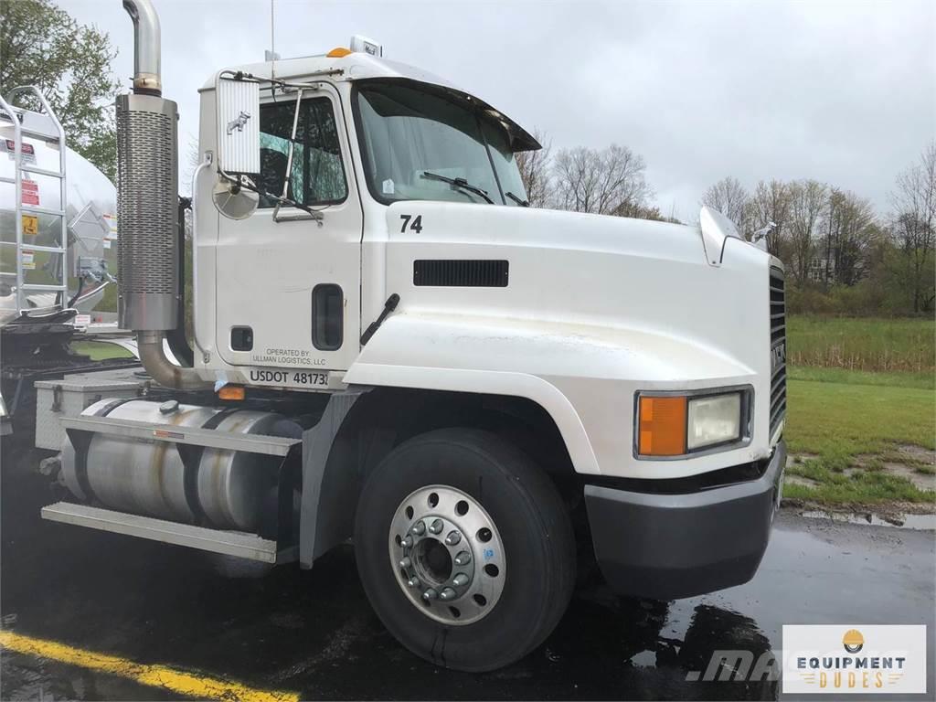 Mack CH613 Camiones tractor