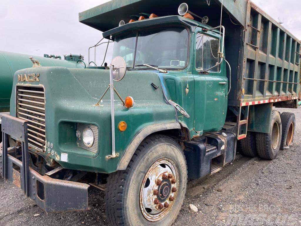 Mack DM690SX Bañeras basculantes usadas