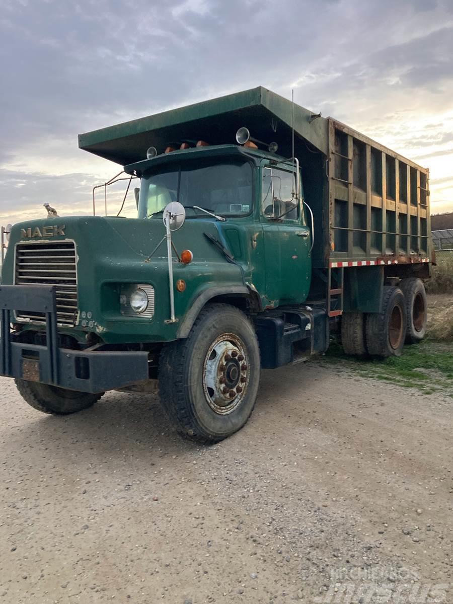 Mack DM690SX Bañeras basculantes usadas