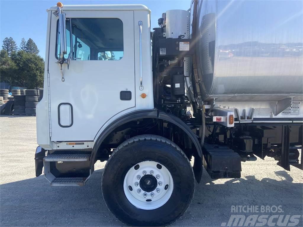 Mack MRU613 Camiones cisternas