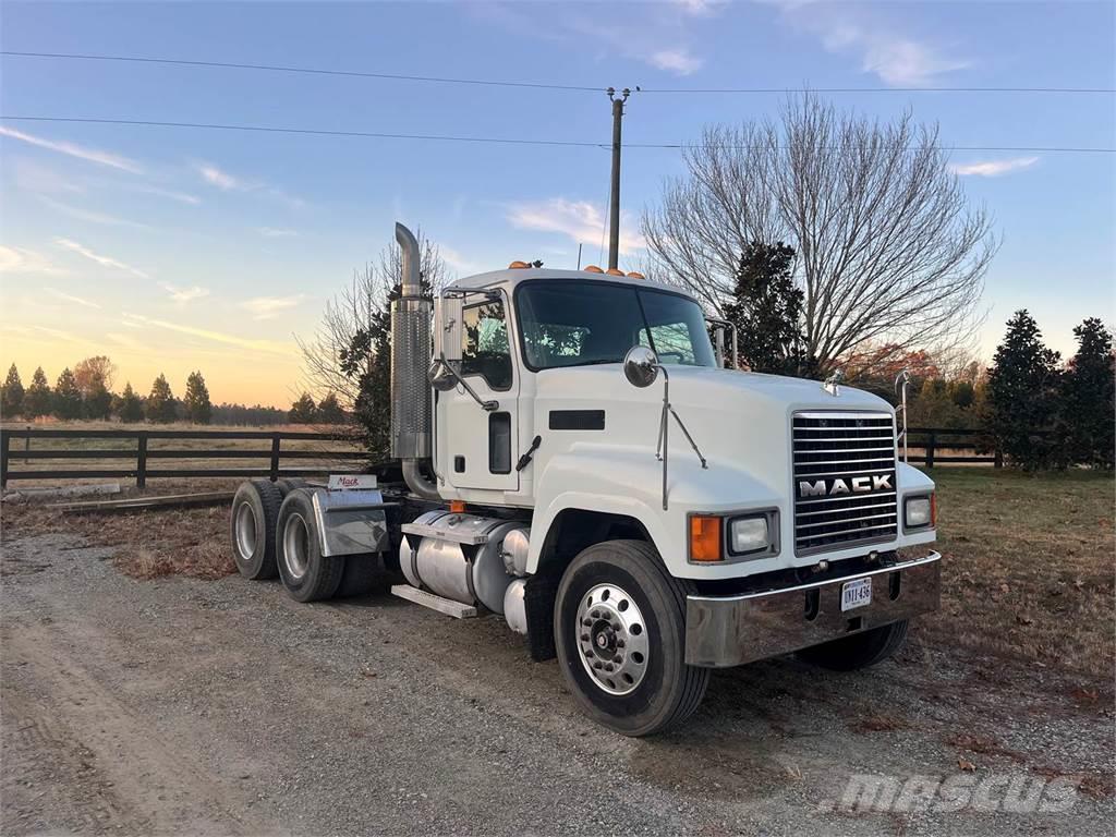 Mack Pinnacle Camiones tractor