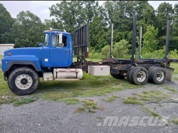 Mack UNKNOWN Transportes de madera