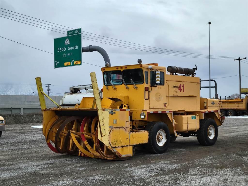 Oshkosh H2318 Hojas y cuñas quitanieves