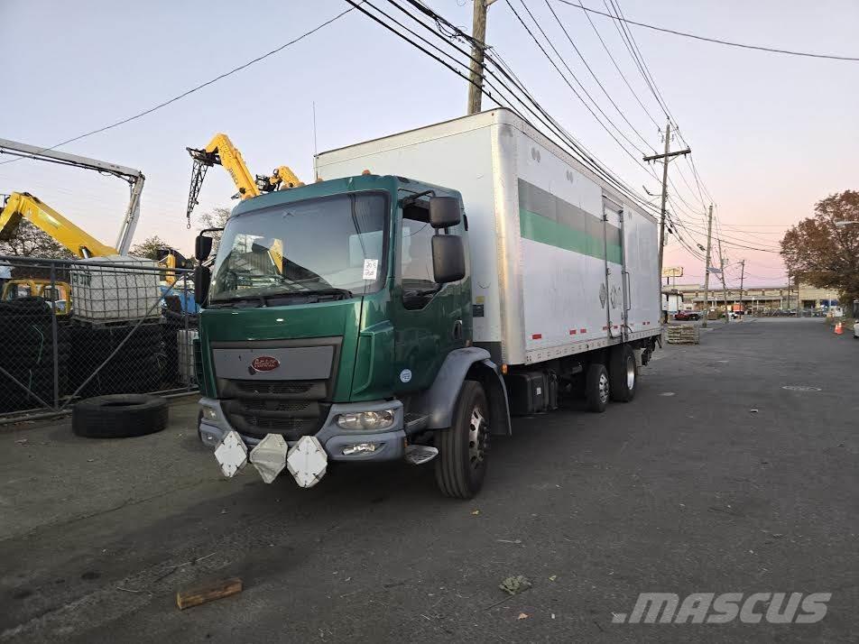 Peterbilt 220 Camiones con caja de remolque