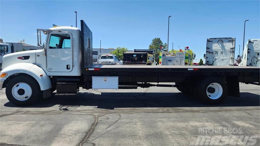 Peterbilt 337 Camiones de cama baja