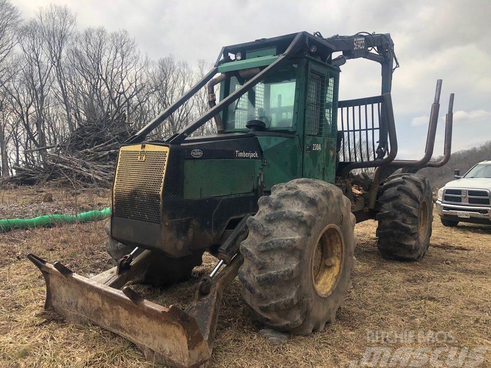 Timberjack 230A Transportadoras