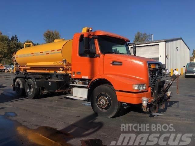 Volvo VHD42B200 Camiones cisternas