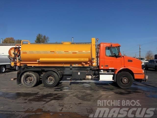 Volvo VHD42B200 Camiones cisternas