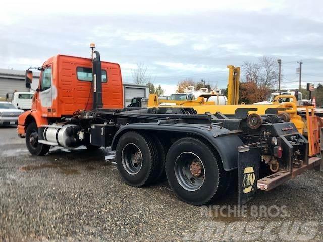 Volvo VHD42B200 Camiones cisternas