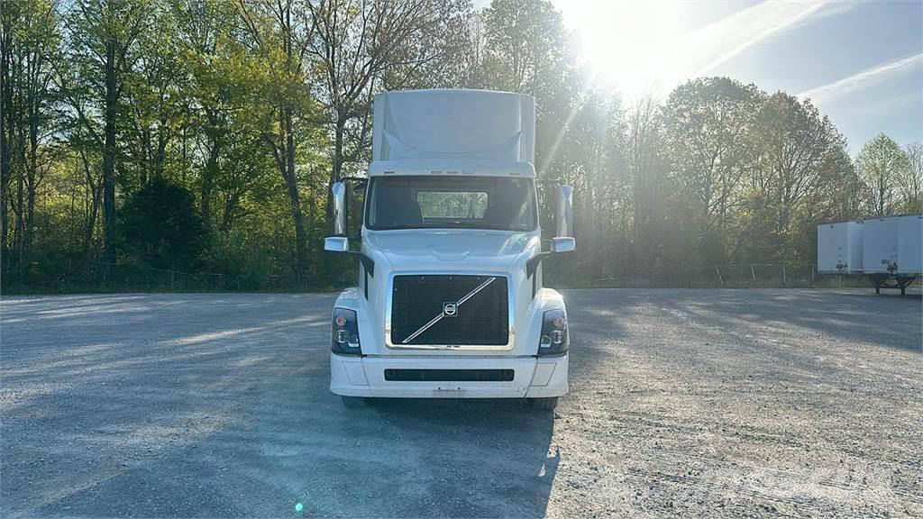 Volvo VNL300 Camiones tractor