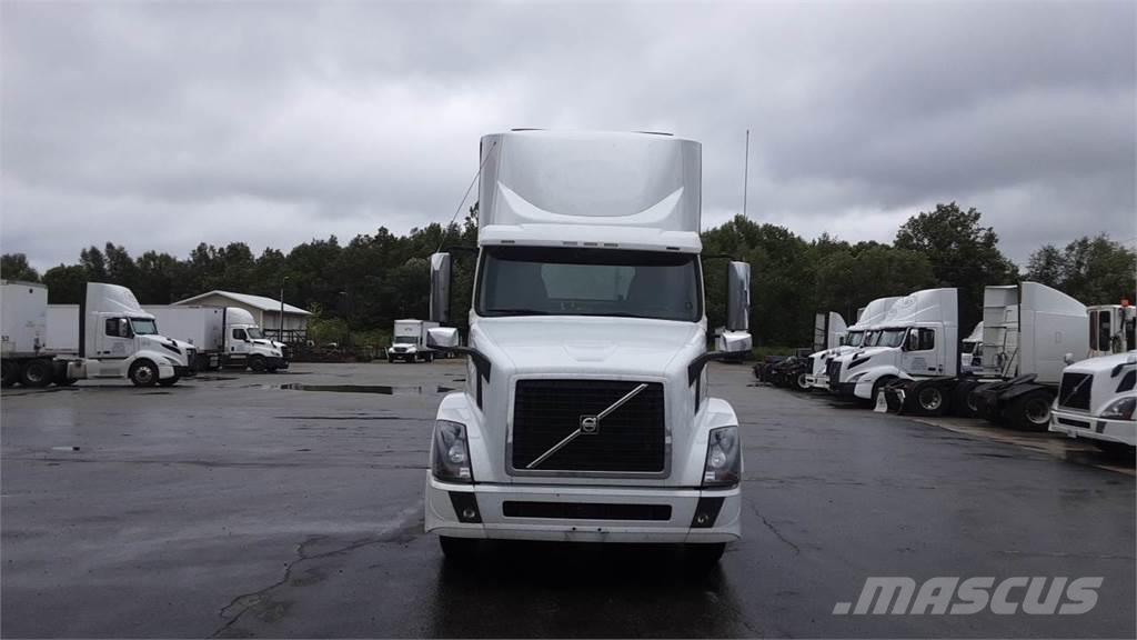 Volvo VNL300 Camiones tractor