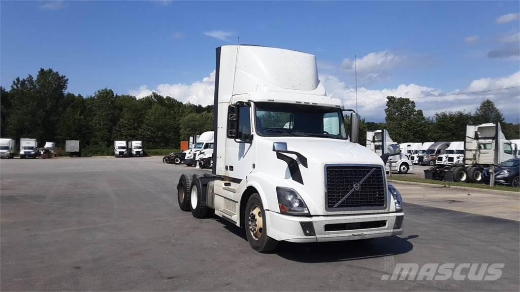 Volvo VNL300 Camiones tractor