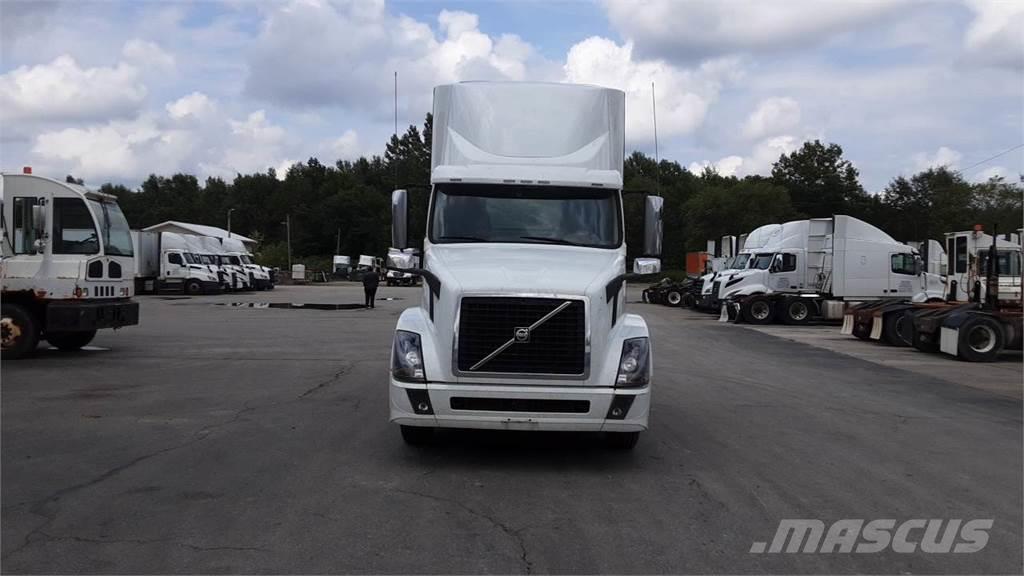 Volvo VNL300 Camiones tractor