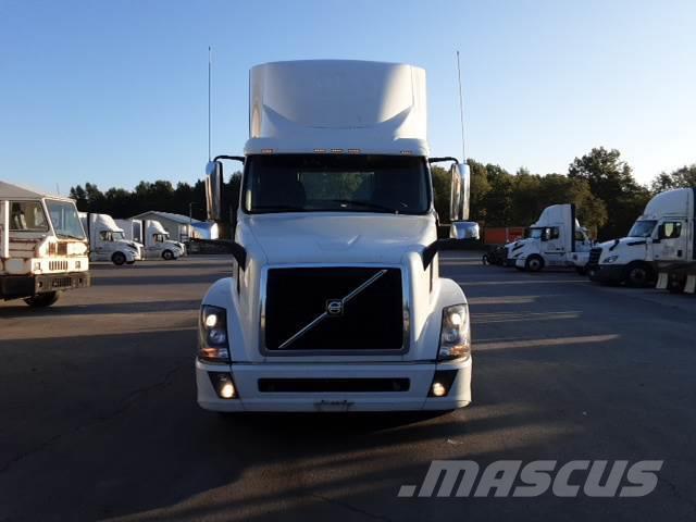 Volvo VNL300 Camiones tractor