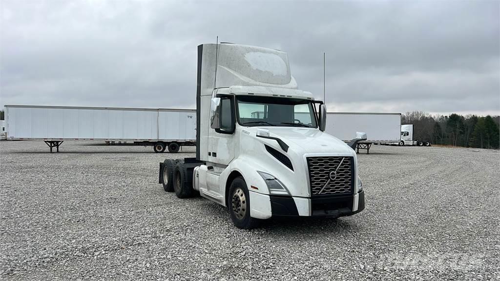 Volvo VNL300 Camiones tractor