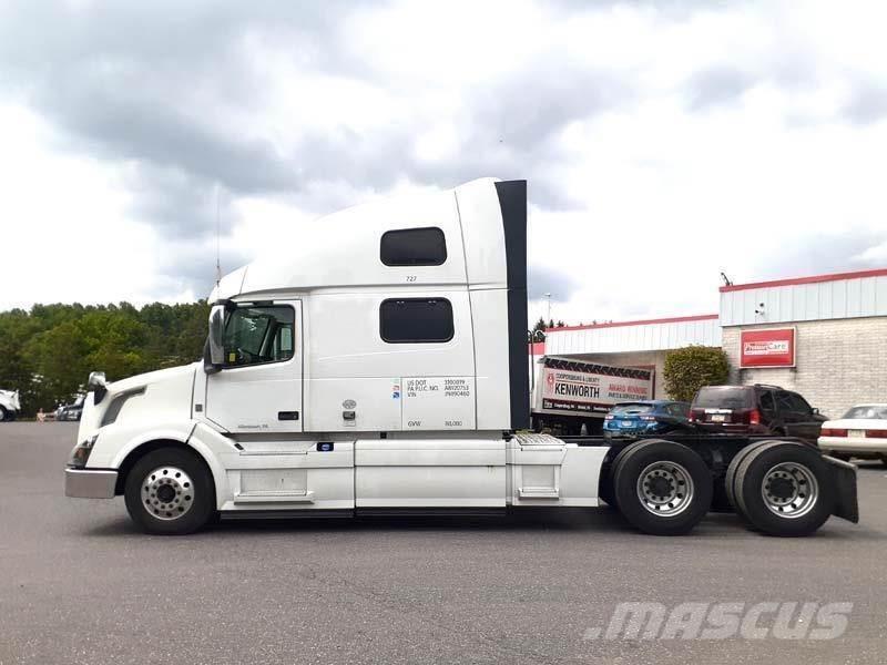 Volvo VNL64T780 Camiones tractor