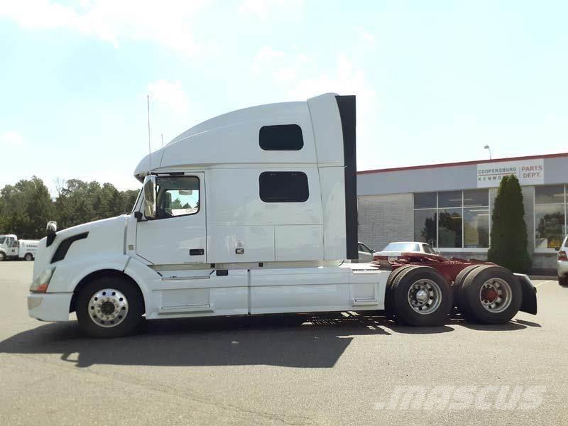 Volvo VNL64T780 Camiones tractor