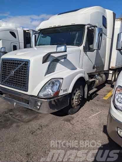 Volvo VNL670 Camiones tractor