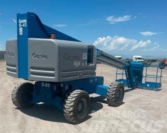 Genie S45 Plataformas con jaula de elevación